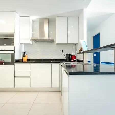 Sea Breeze Апартаменты