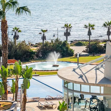 Апартаменты Sea Breeze Торевьиа