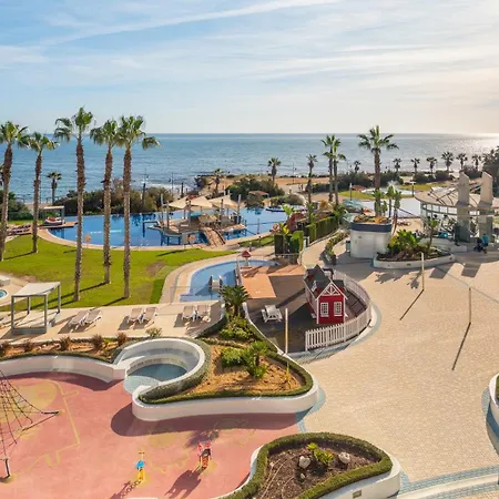 Sea Breeze Apartment *